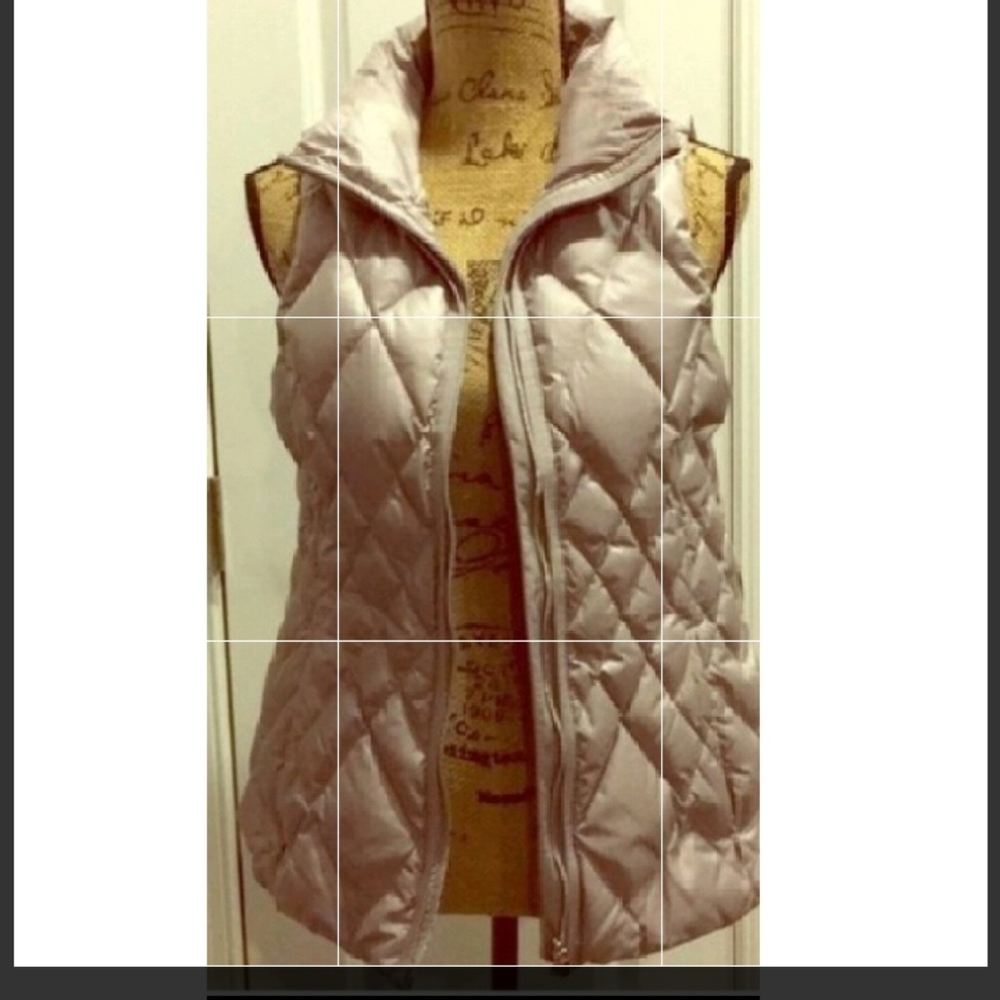 Athleta NWOT Rose champagne puffer vest - Picture 1 of 4